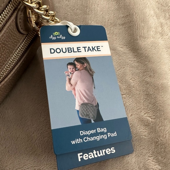 Itzy ritzy double take crossbody diaper bag - Picture 3 of 9